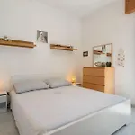 Lelia Apartment *